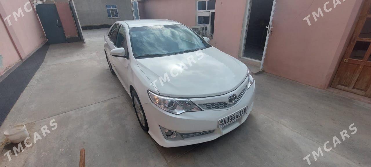 Toyota Camry 2012 - 220 000 TMT - 11 mkr - img 2