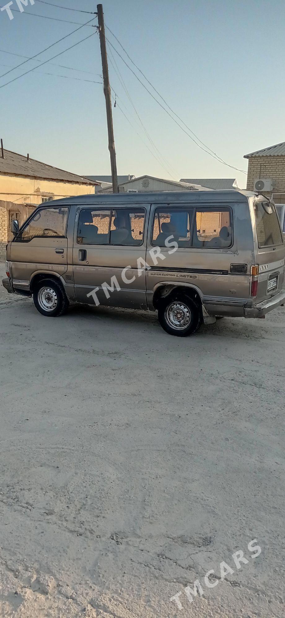 Toyota Hiace 1989 - 45 000 TMT - Мары - img 4
