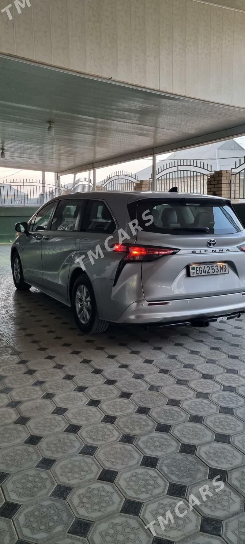 Toyota Sienna 2022 - 520 000 TMT - Мары - img 3