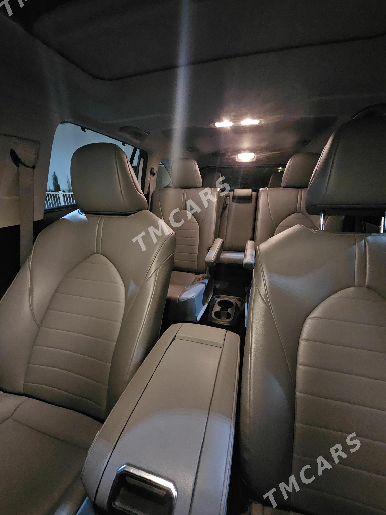 Toyota Highlander 2022 - 512 000 TMT - Aşgabat - img 2
