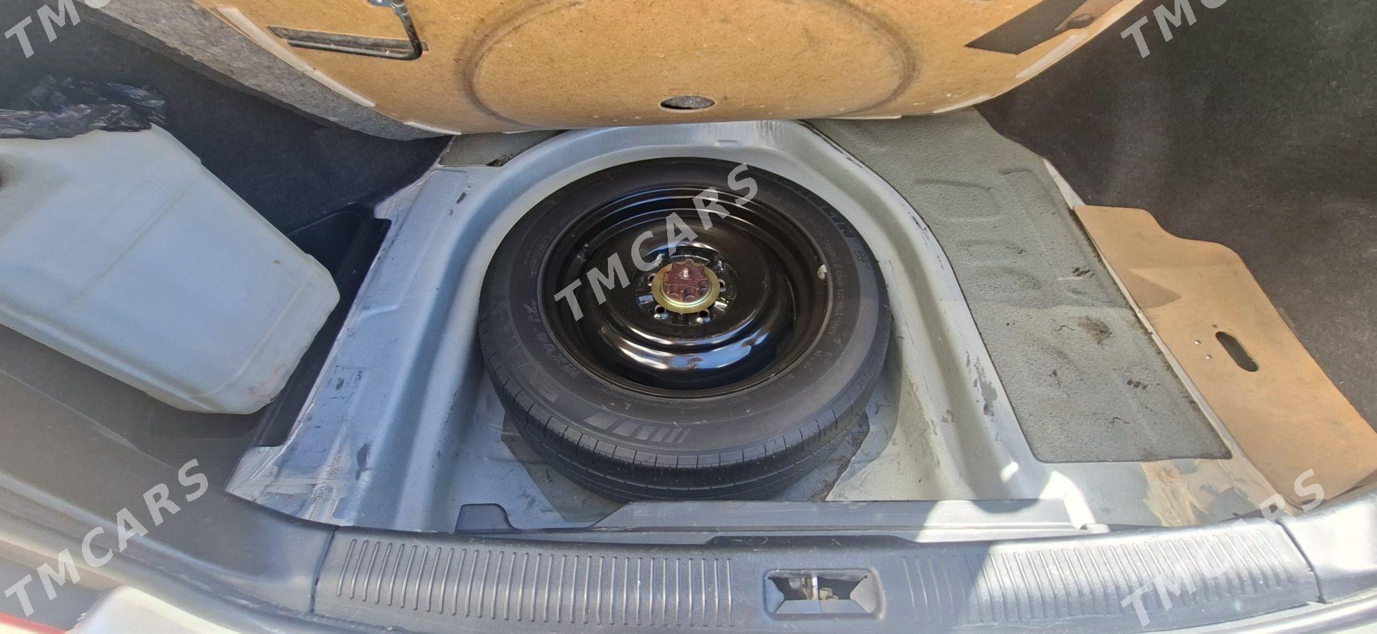 Toyota Avalon 2001 - 230 000 TMT - Дашогуз - img 6