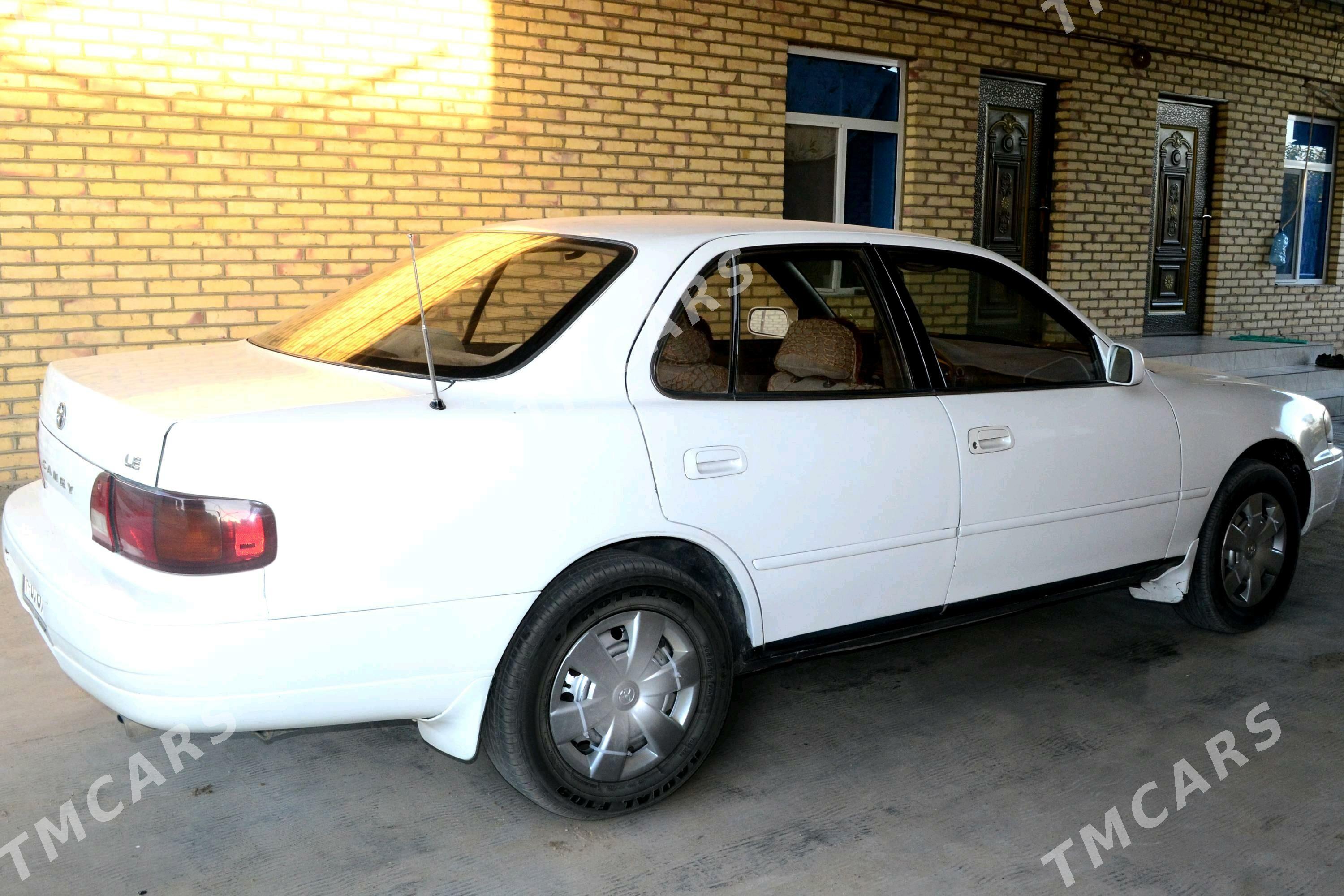 Toyota Camry 1995 - 75 000 TMT - Мары - img 5
