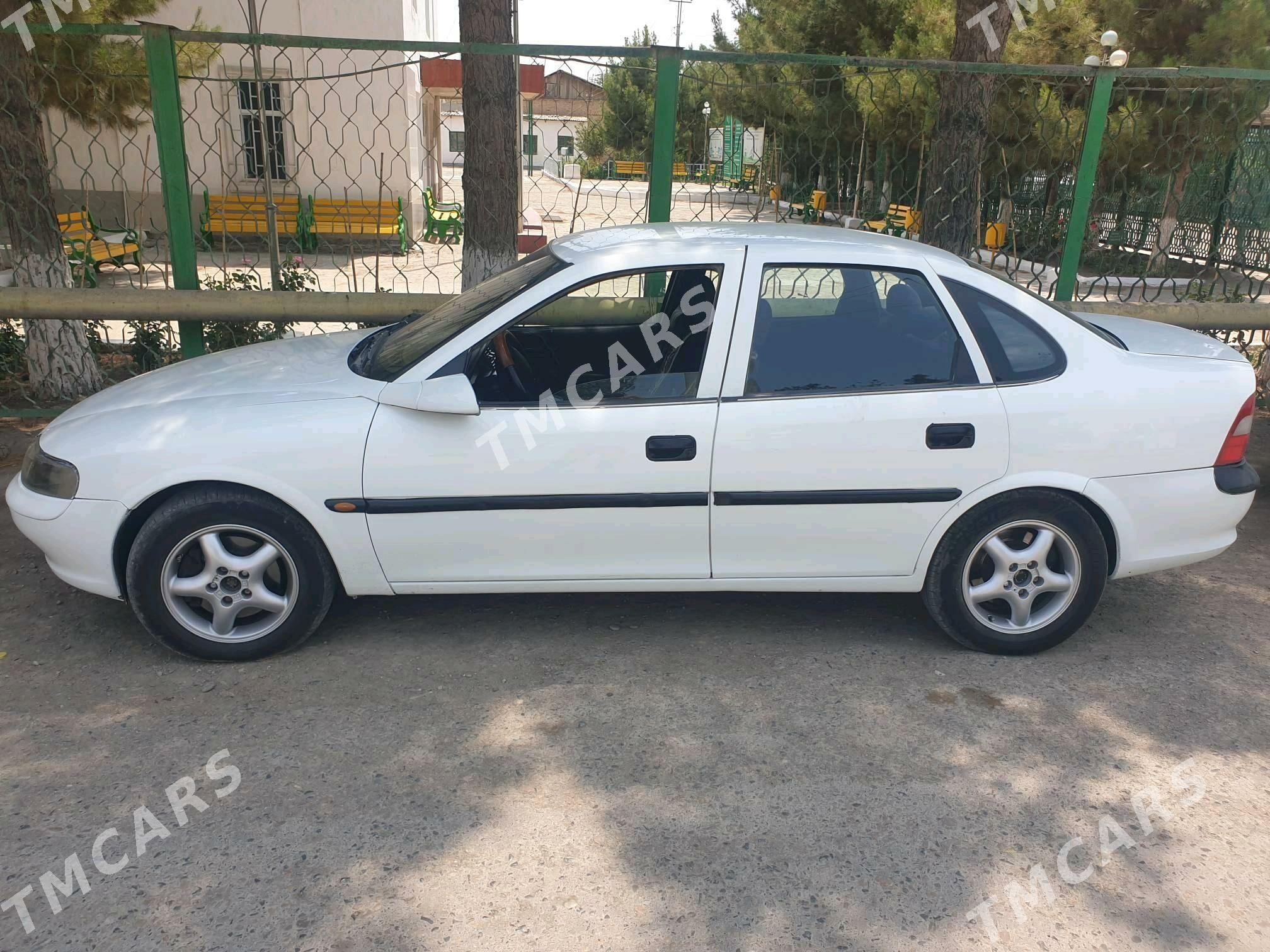 Opel Vectra 1998 - 24 000 TMT - Дянев - img 2