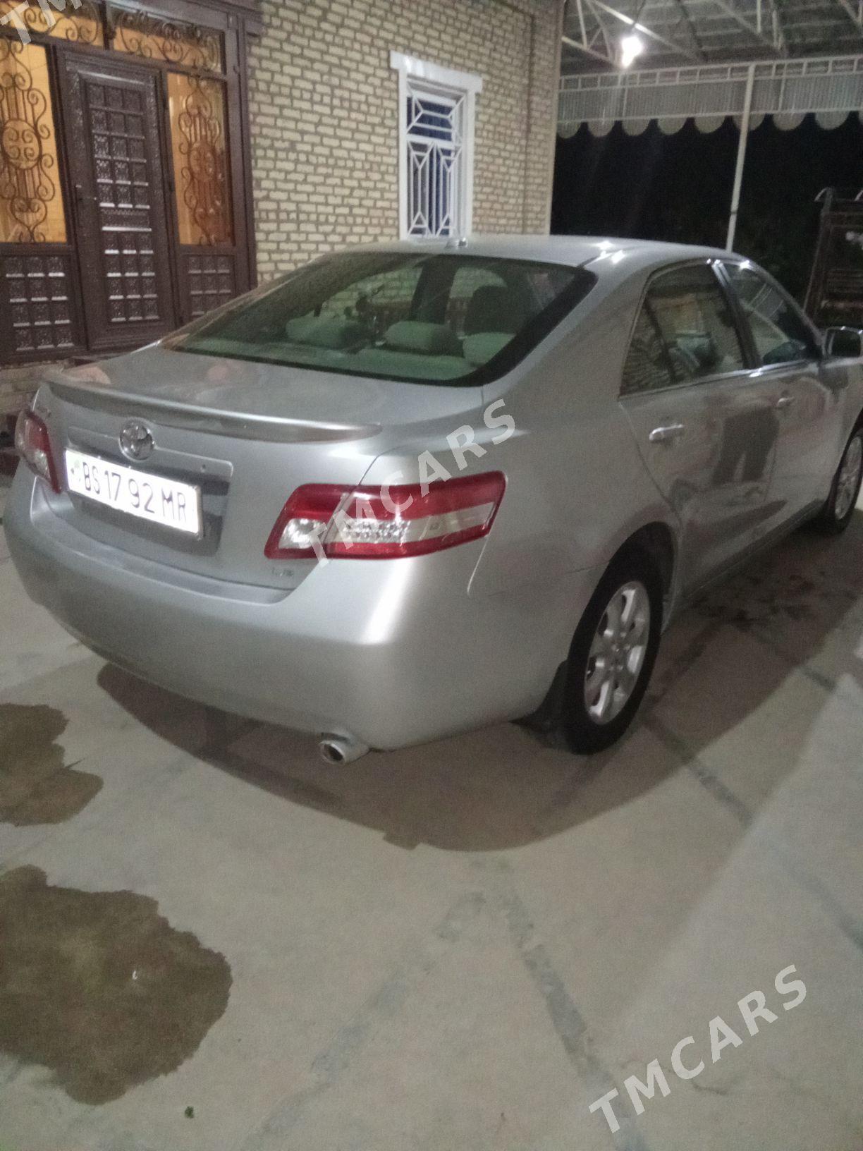 Toyota Camry 2010 - 180 000 TMT - Сакарчага - img 8