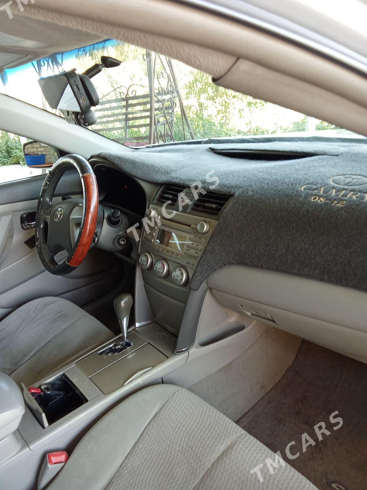Toyota Camry 2010 - 180 000 TMT - Сакарчага - img 2