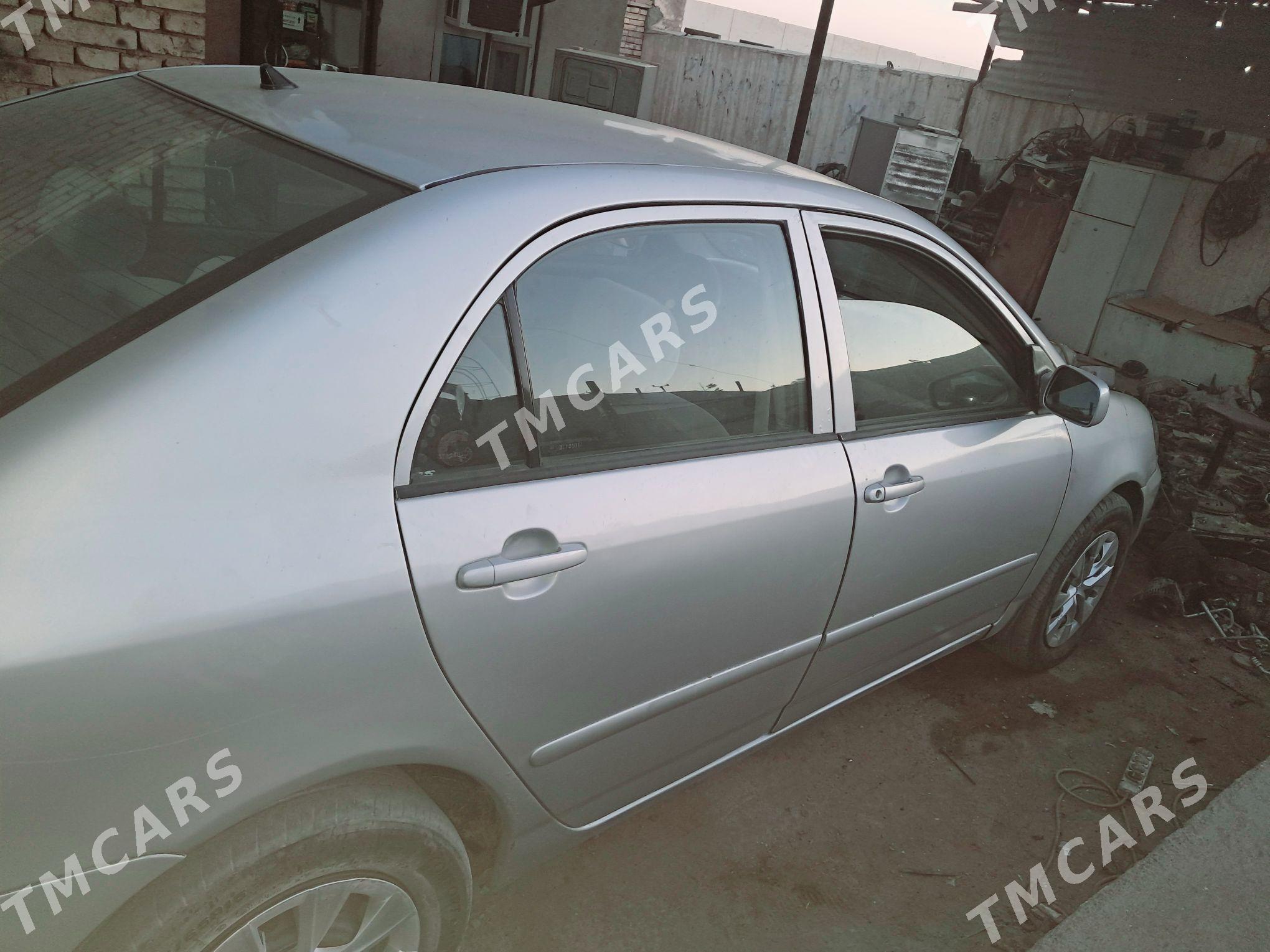 Toyota Corolla 2003 - 80 000 TMT - Байрамали - img 5