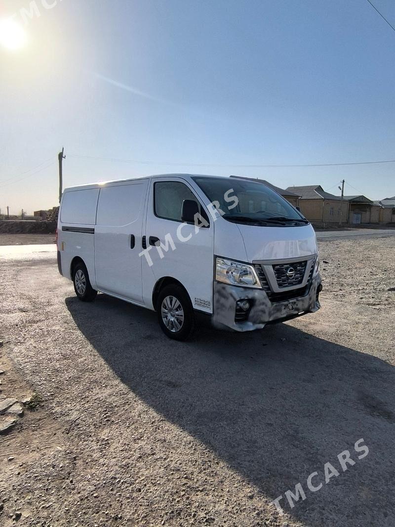 Nissan Urvan 2020 - 325 000 TMT - Wekilbazar - img 6
