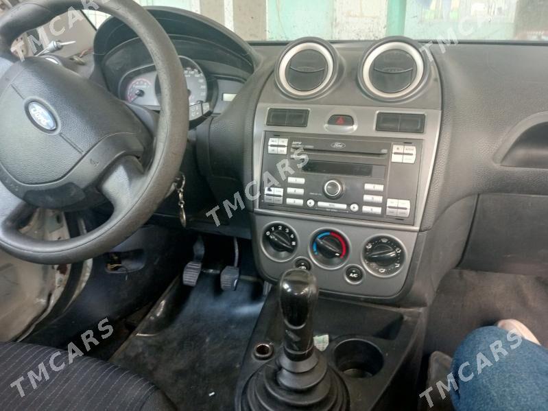 Ford Figo 2011 - 73 000 TMT - Hitrowka - img 4