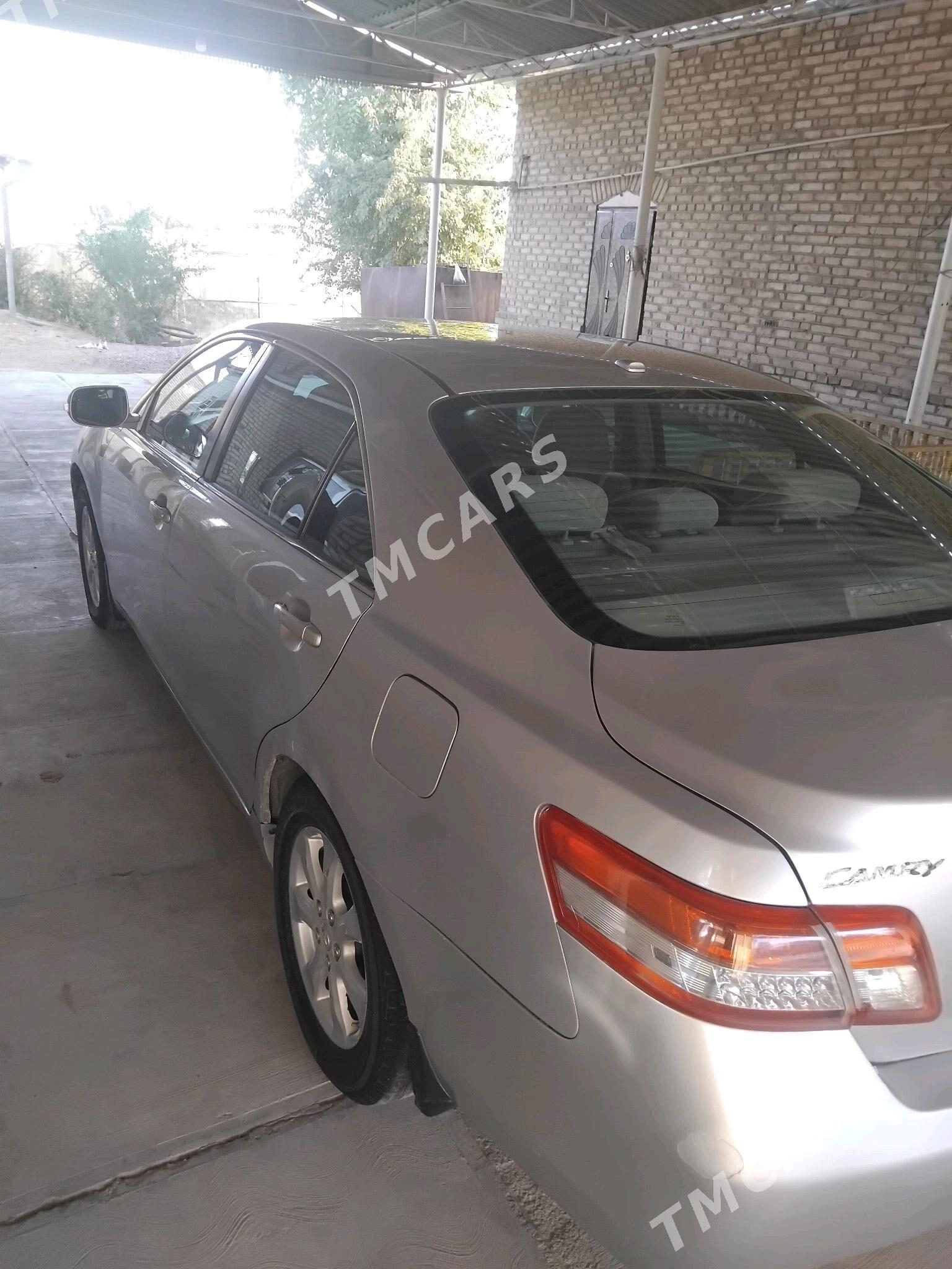 Toyota Camry 2011 - 215 000 TMT - Мургап - img 2