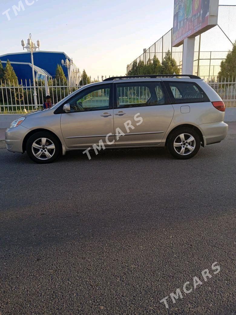 Toyota Sienna 2004 - 240 000 TMT - Мары - img 2