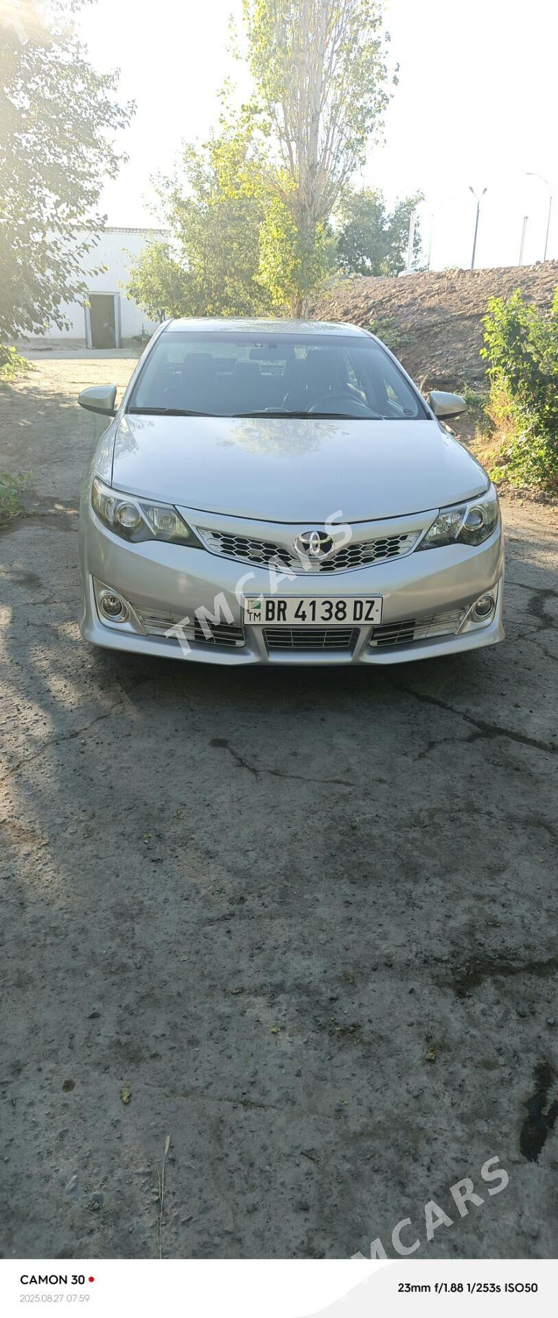 Toyota Camry 2012 - 230 000 TMT - Дашогуз - img 8