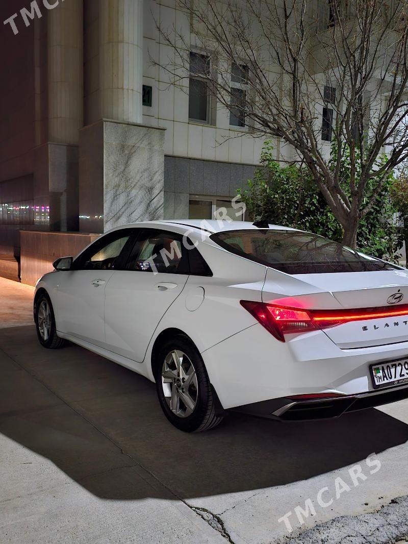 Hyundai Elantra 2022 - 245 000 TMT - Кëши - img 4