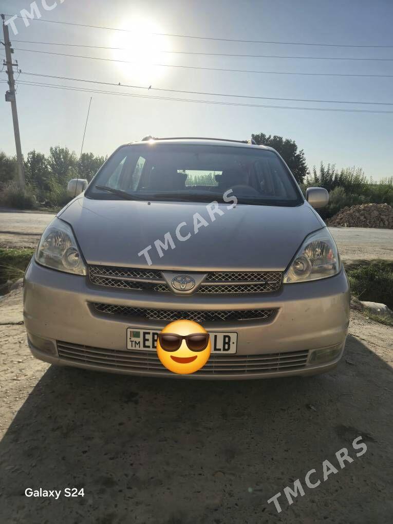 Toyota Sienna 2004 - 210 000 TMT - Туркменабат - img 4