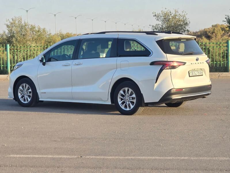 Toyota Sienna 2022 - 645 000 TMT - Ашхабад - img 9