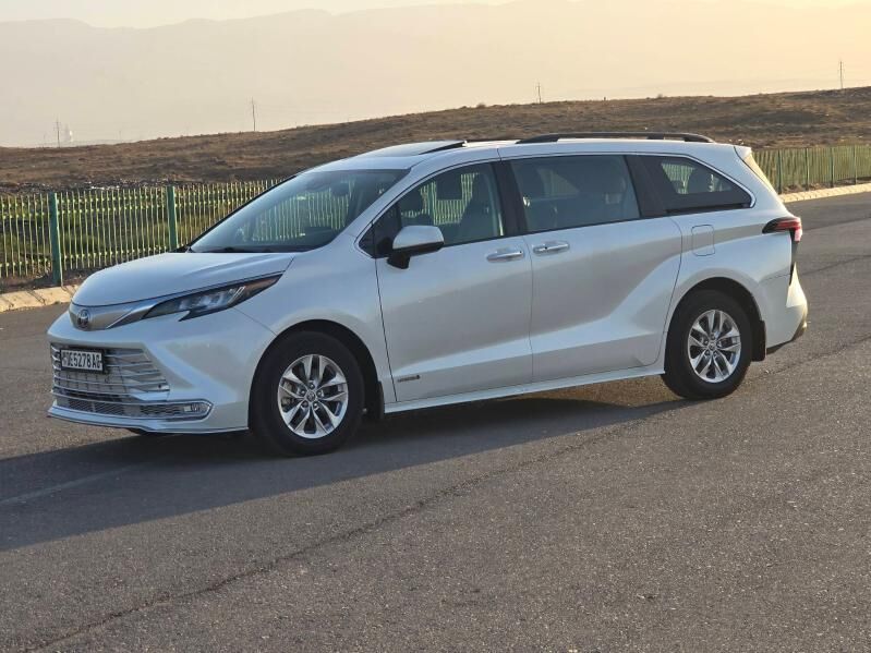 Toyota Sienna 2022 - 645 000 TMT - Ашхабад - img 8