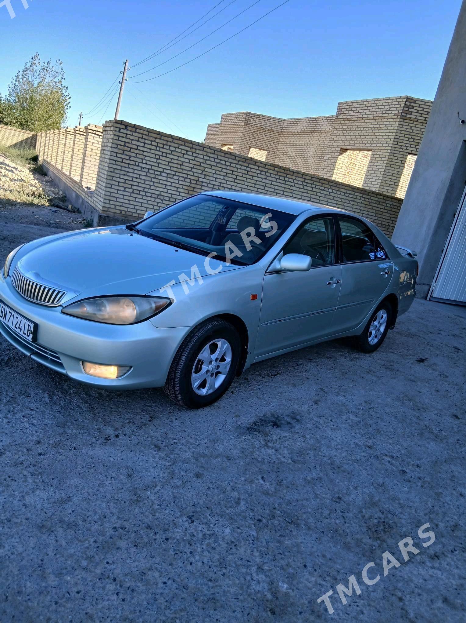 Toyota Camry 2004 - 125 000 TMT - Дянев - img 4