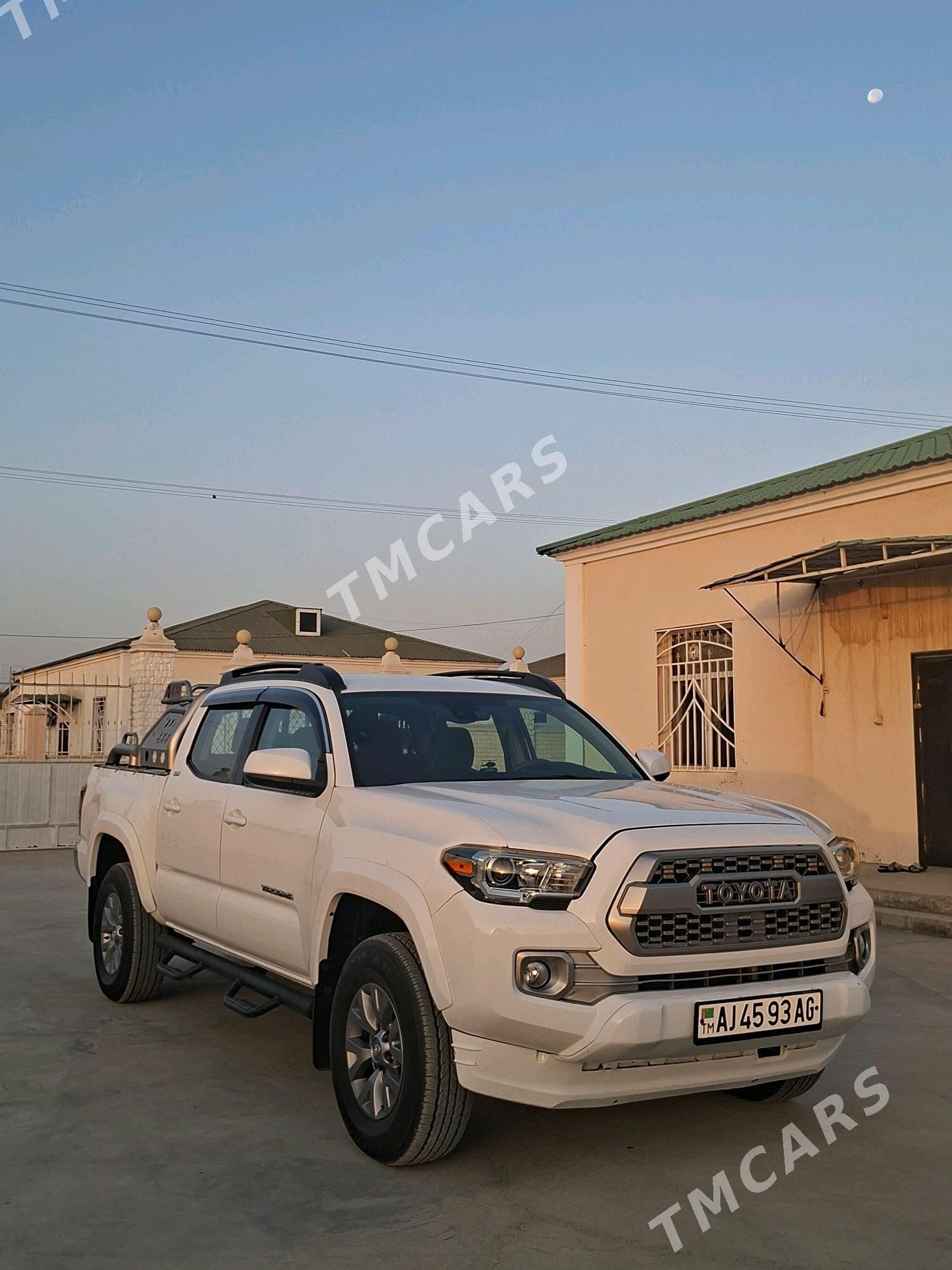 Toyota Tacoma 2019 - 400 000 TMT - Ашхабад - img 4