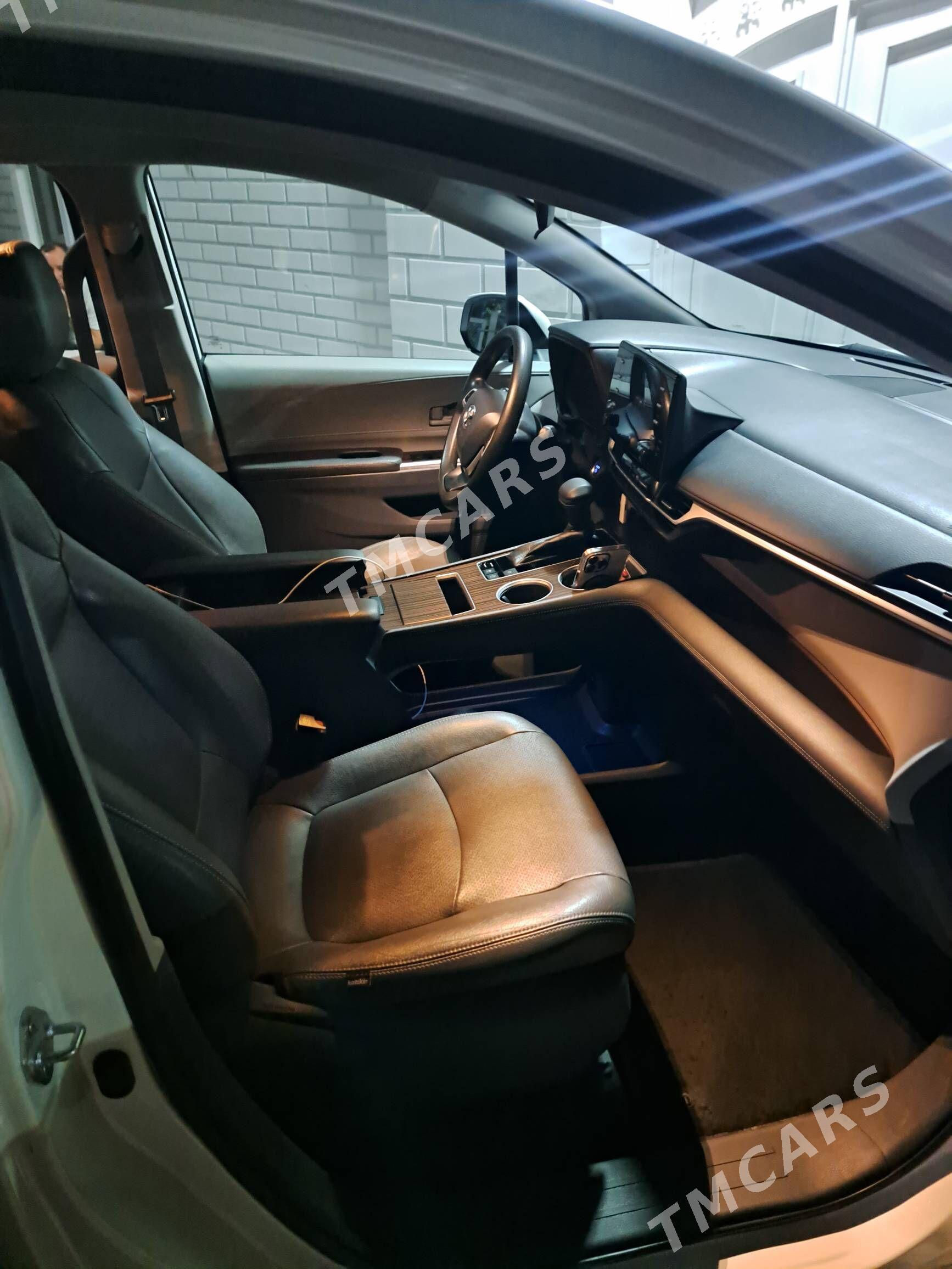 Toyota Sienna 2021 - 480 000 TMT - Туркменабат - img 2