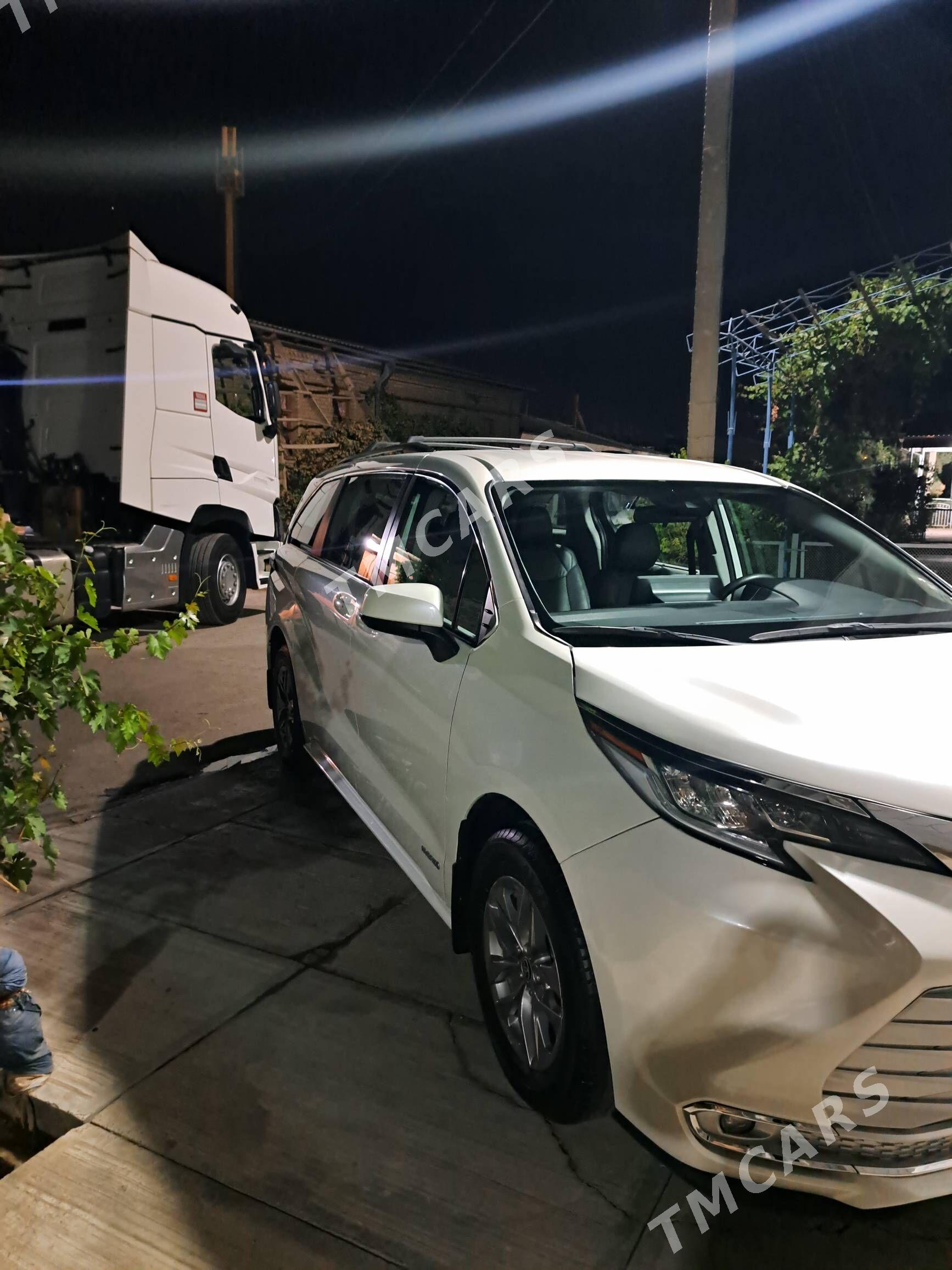 Toyota Sienna 2021 - 480 000 TMT - Туркменабат - img 5