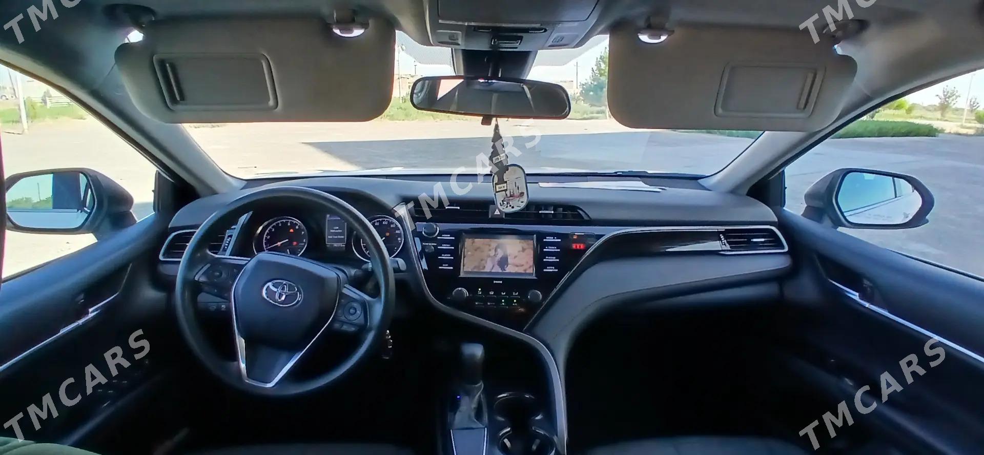 Toyota Camry 2020 - 295 000 TMT - Гарабекевюл - img 2