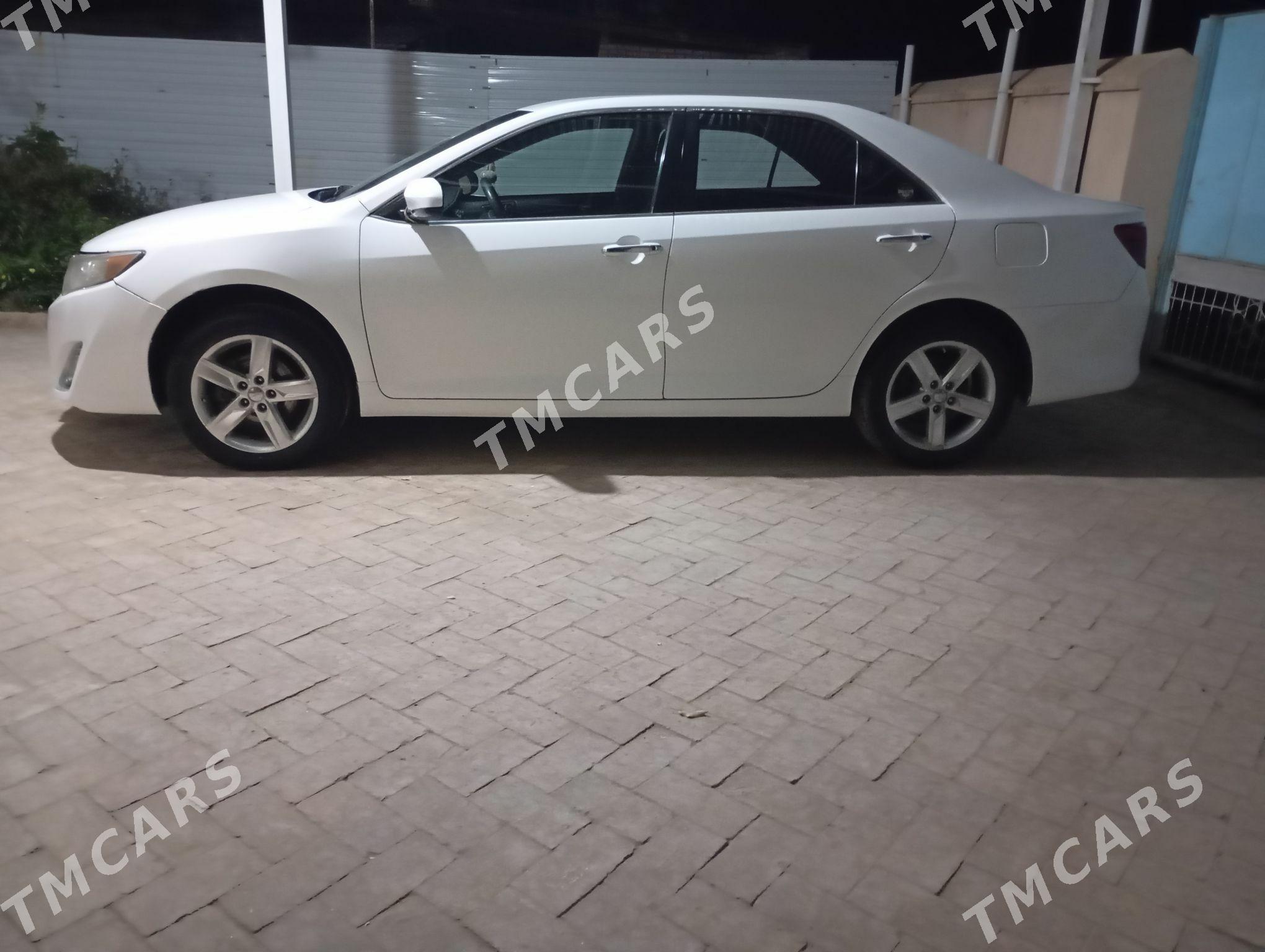 Toyota Camry 2012 - 150 000 TMT - Байрамали - img 2