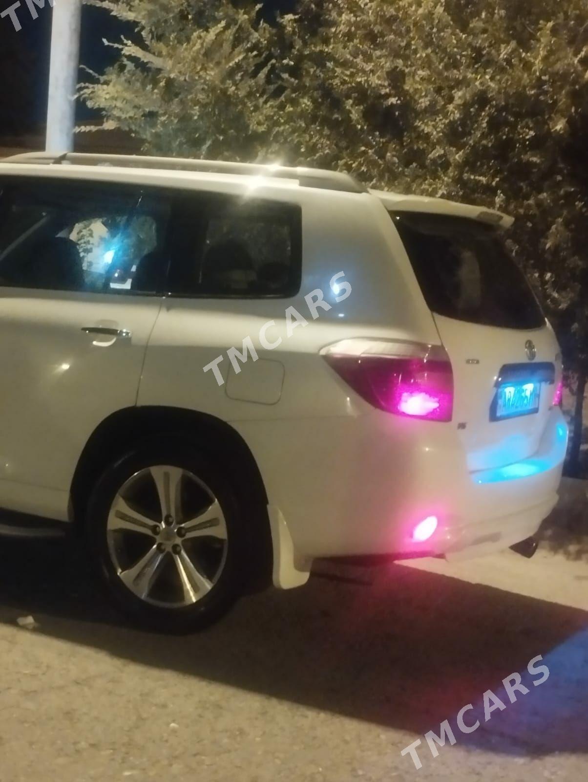 Toyota Highlander 2009 - 280 000 TMT - Мары - img 8