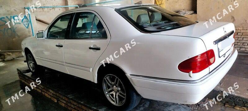 Mercedes-Benz E320 1997 - 65 000 TMT - Mary - img 2