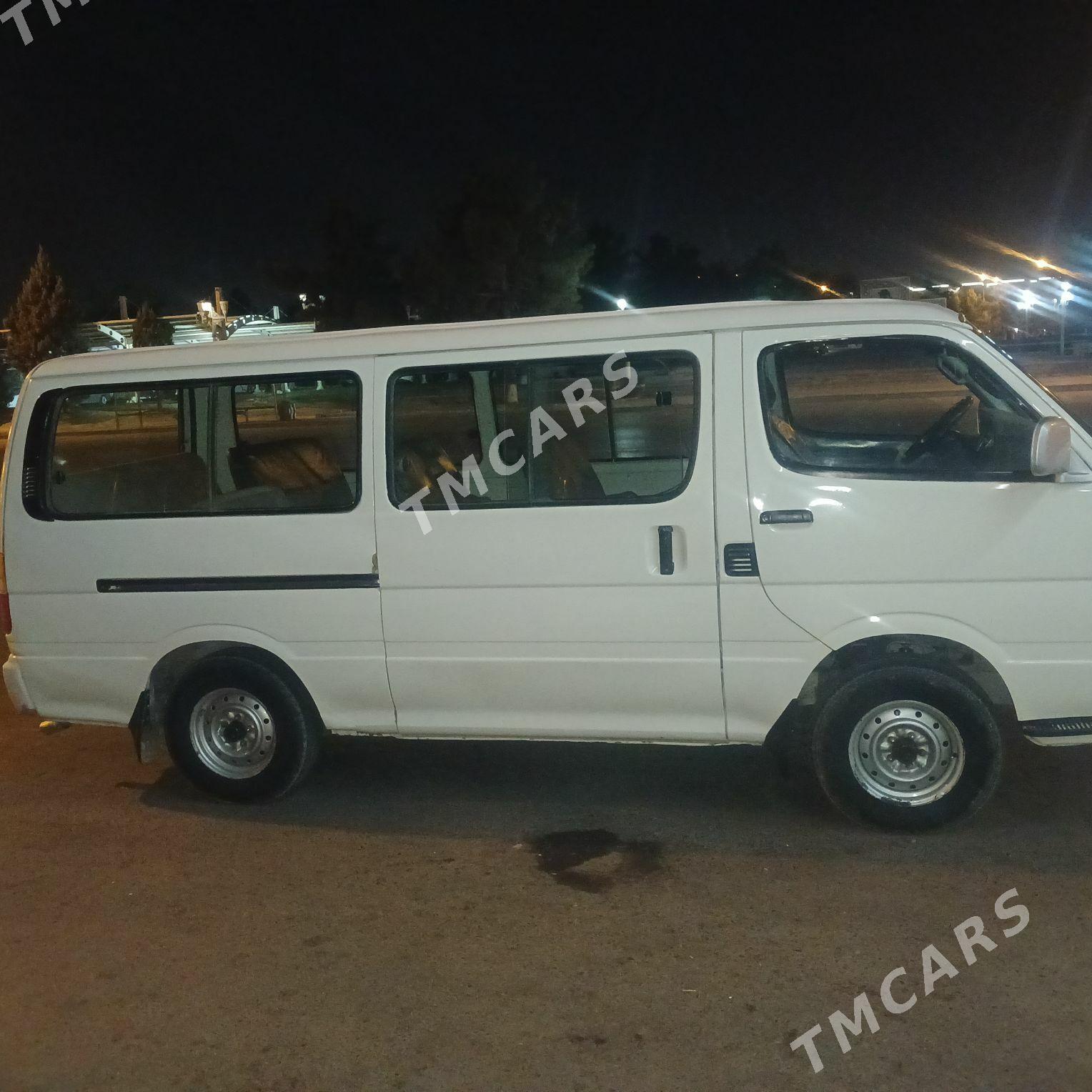 Toyota Hiace 1998 - 100 000 TMT - Мары - img 6