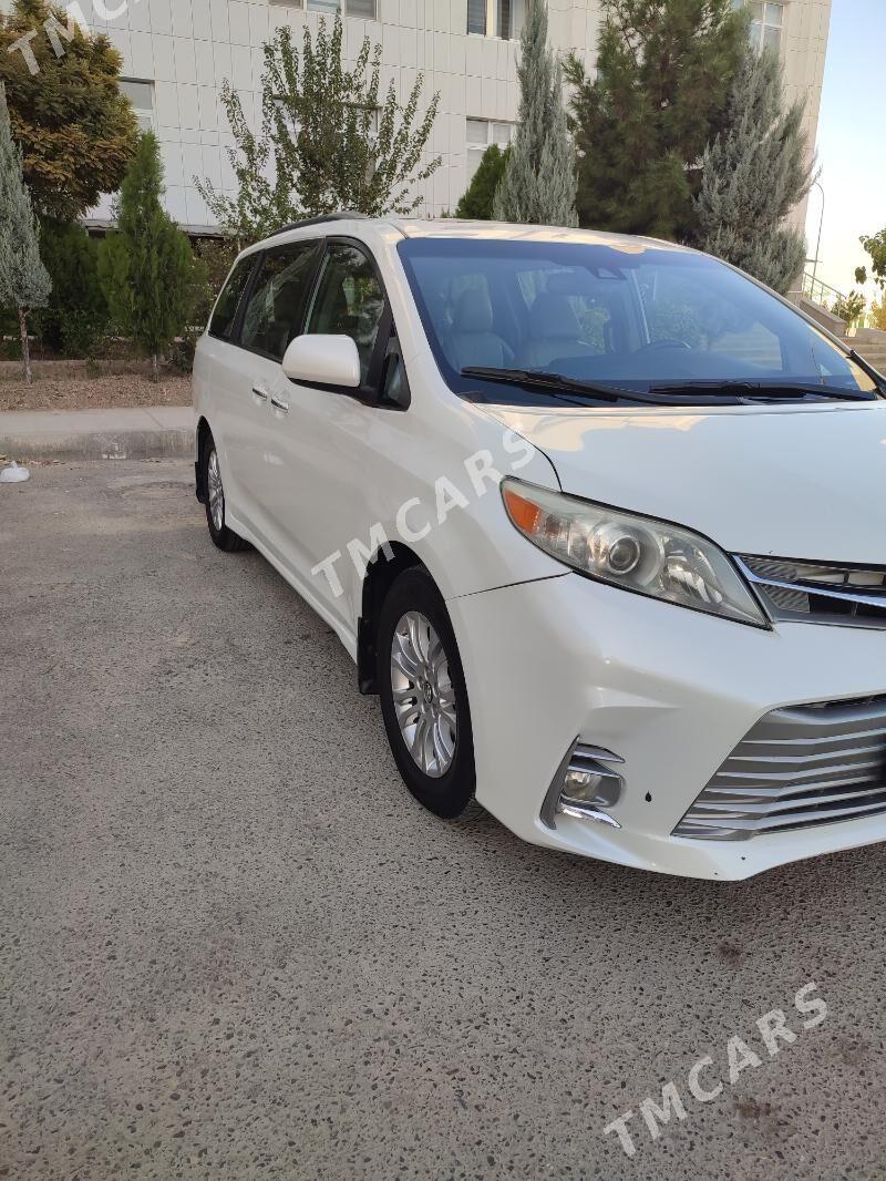 Toyota Sienna 2018 - 405 000 TMT - Бузмеин ГРЭС - img 6