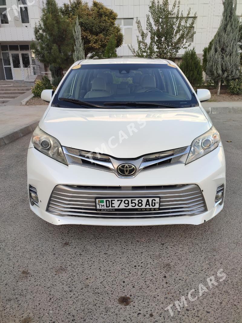 Toyota Sienna 2018 - 405 000 TMT - Бузмеин ГРЭС - img 5