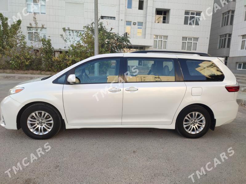 Toyota Sienna 2018 - 405 000 TMT - Бузмеин ГРЭС - img 7