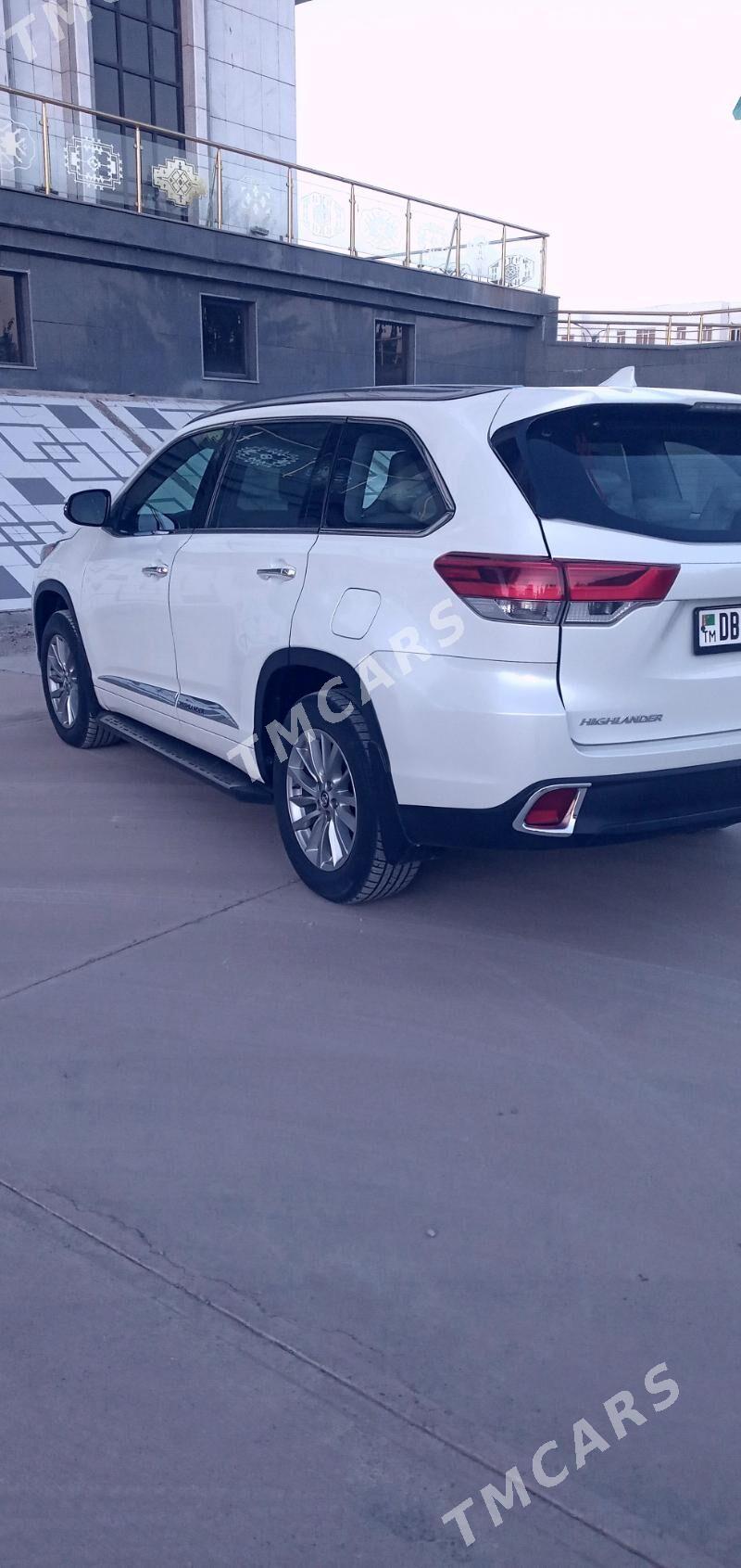 Toyota Highlander 2018 - 495 000 TMT - Daşoguz - img 2