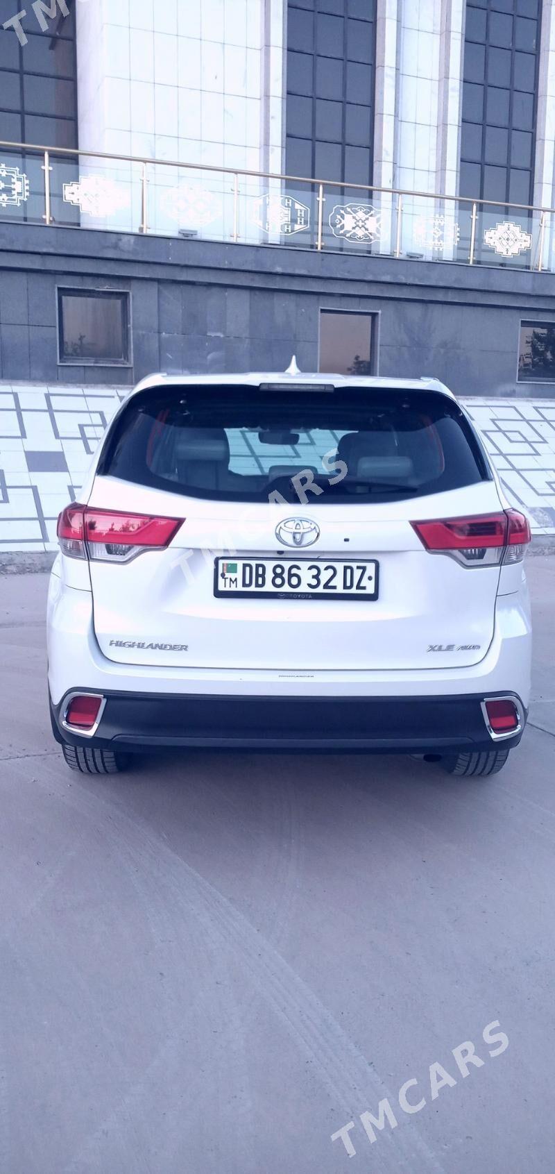 Toyota Highlander 2018 - 495 000 TMT - Daşoguz - img 4