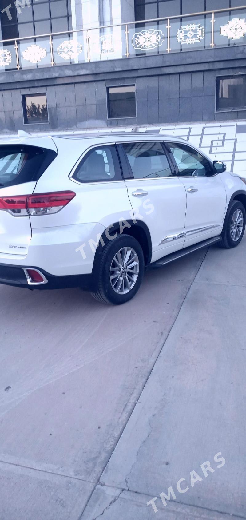 Toyota Highlander 2018 - 495 000 TMT - Daşoguz - img 3
