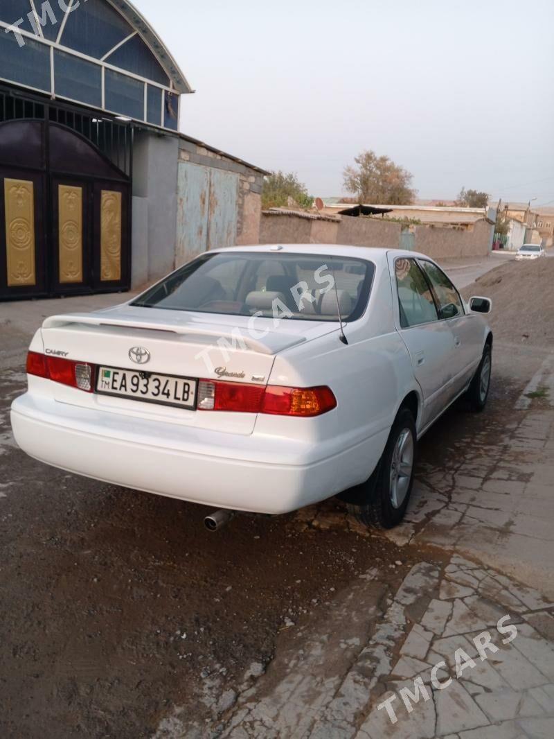 Toyota Camry 2000 - 127 000 TMT - Магданлы - img 2
