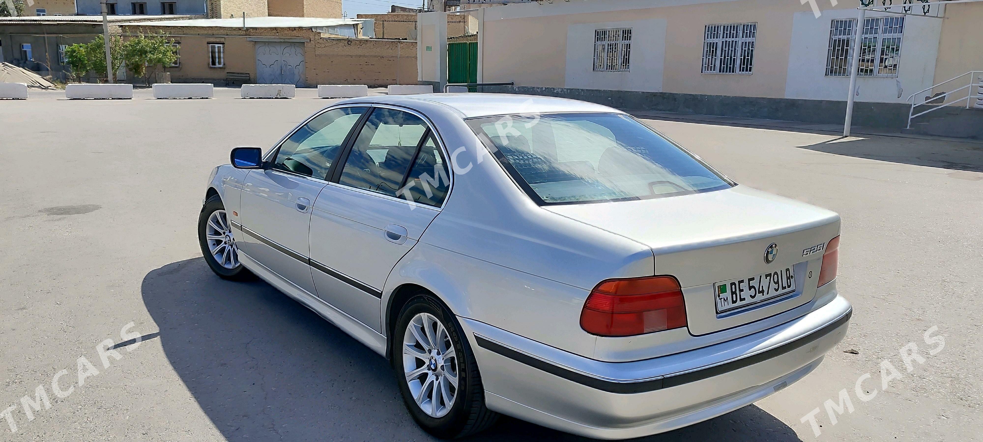 BMW 525 2000 - 118 000 TMT - Туркменабат - img 4