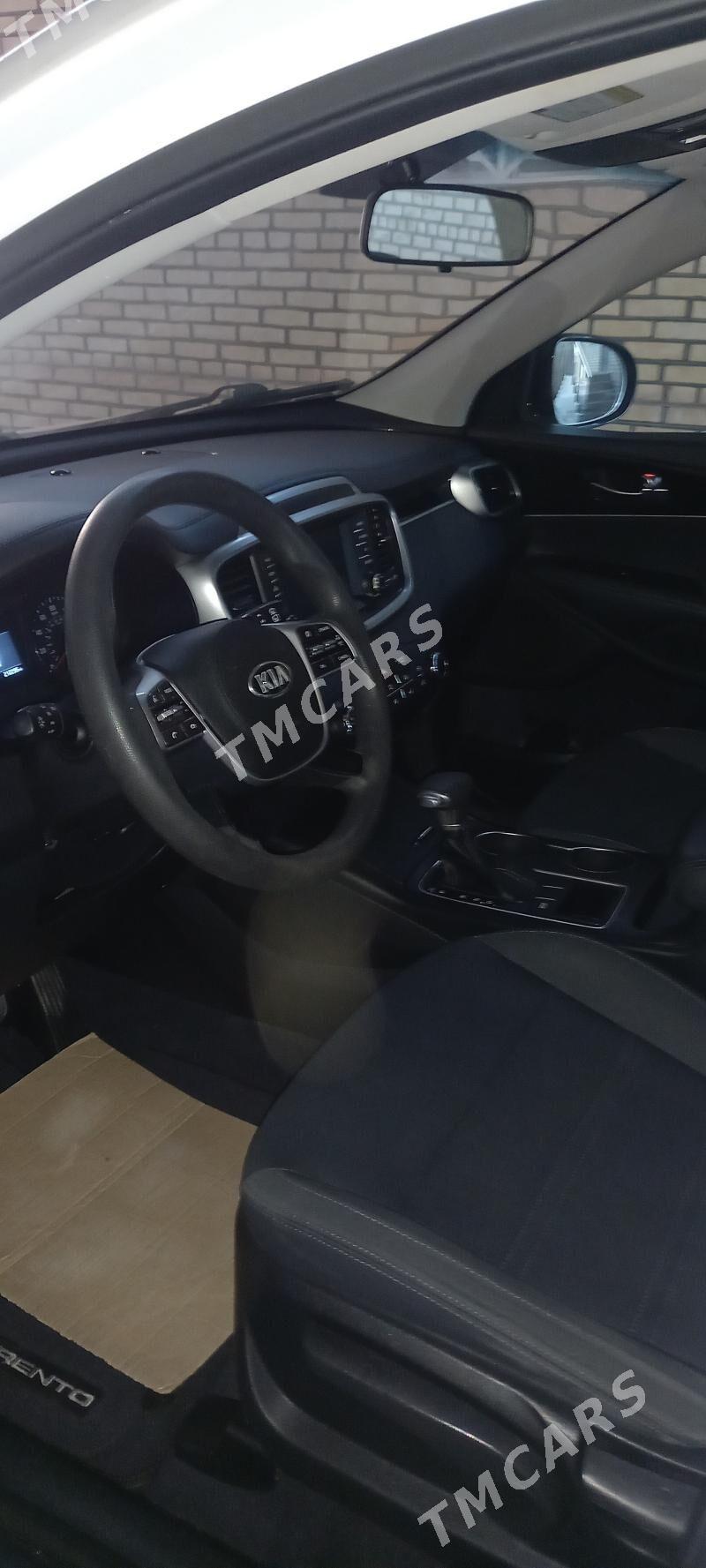 Kia Sorento 2020 - 320 000 TMT - Мары - img 5