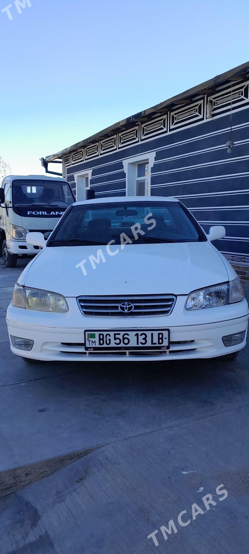 Toyota Camry 2001 - 110 000 TMT - Фарап - img 8