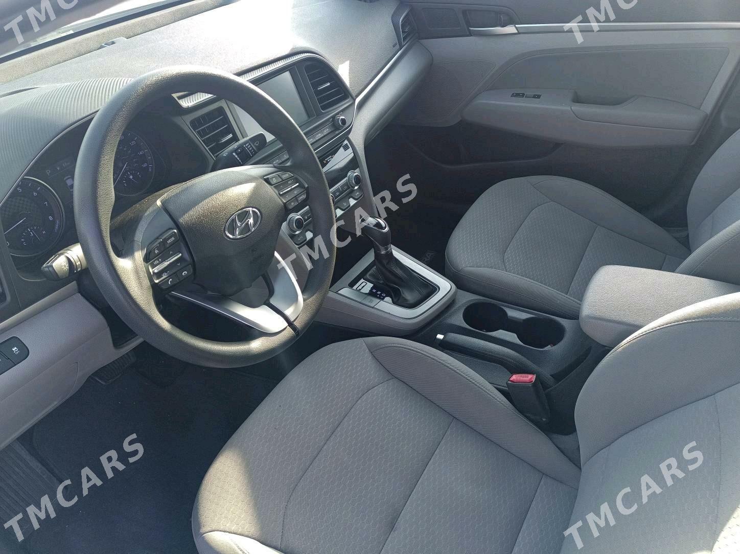 Hyundai Elantra 2020 - 235 000 TMT - Бузмеин - img 8
