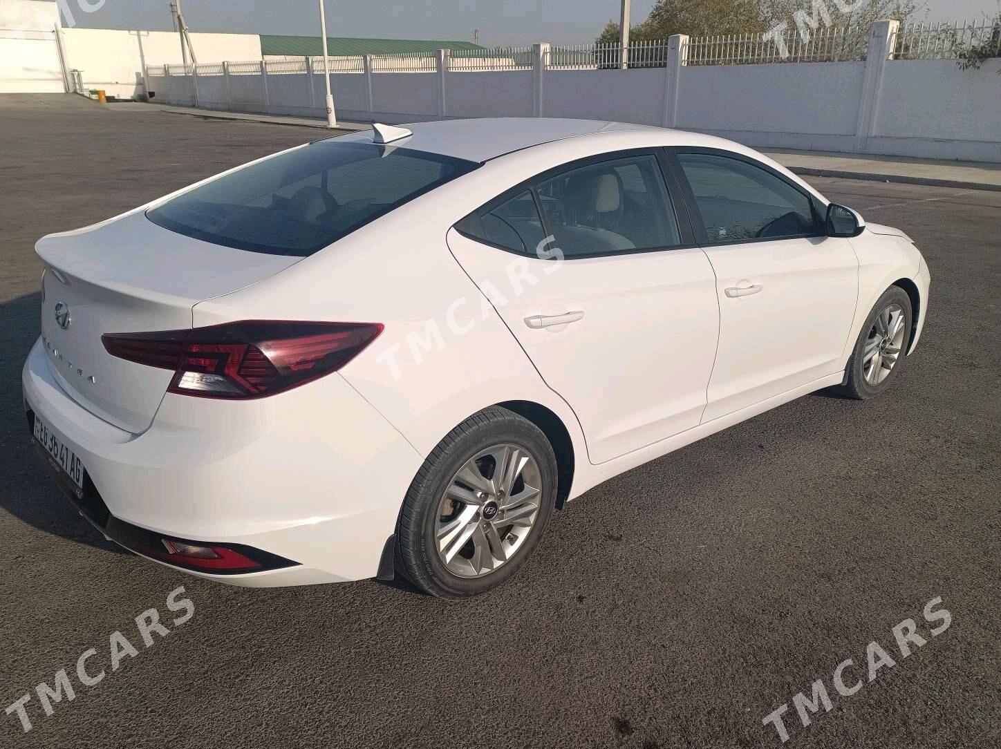 Hyundai Elantra 2020 - 235 000 TMT - Бузмеин - img 5