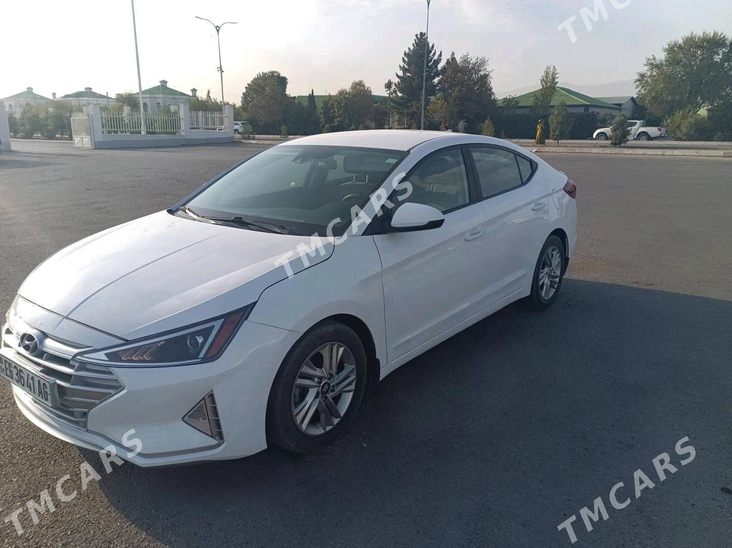 Hyundai Elantra 2020 - 235 000 TMT - Бузмеин - img 4
