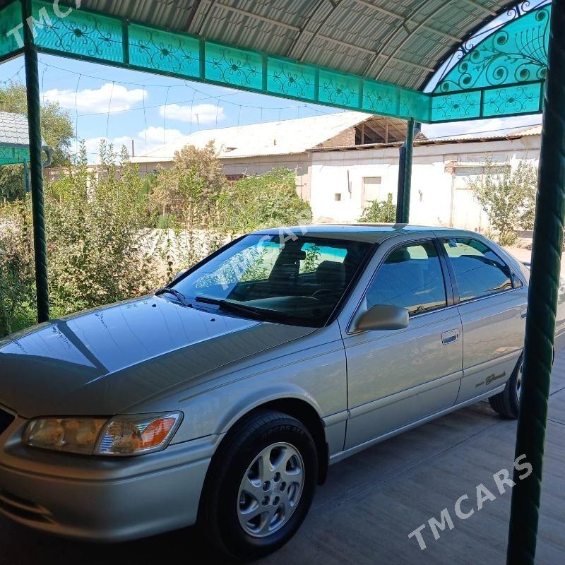 Toyota Camry 2001 - 155 000 TMT - Дашогуз - img 2