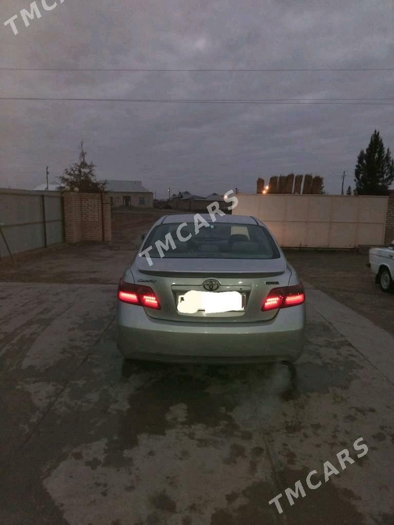 Toyota Camry 2007 - 102 000 TMT - Сакарчага - img 2