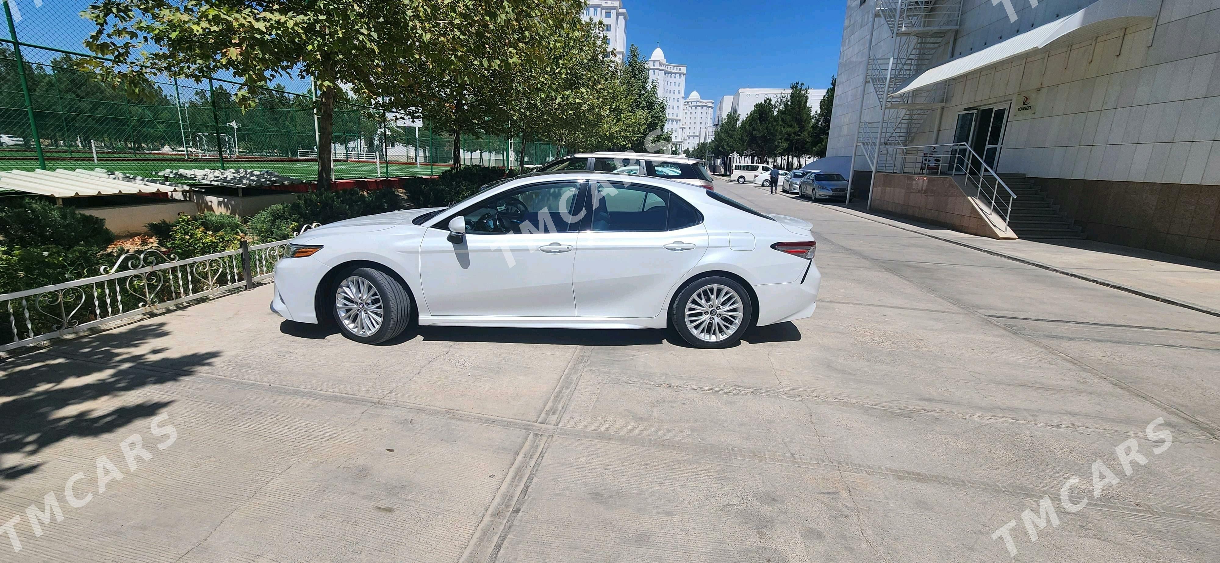 Toyota Camry 2018 - 360 000 TMT - Ашхабад - img 2