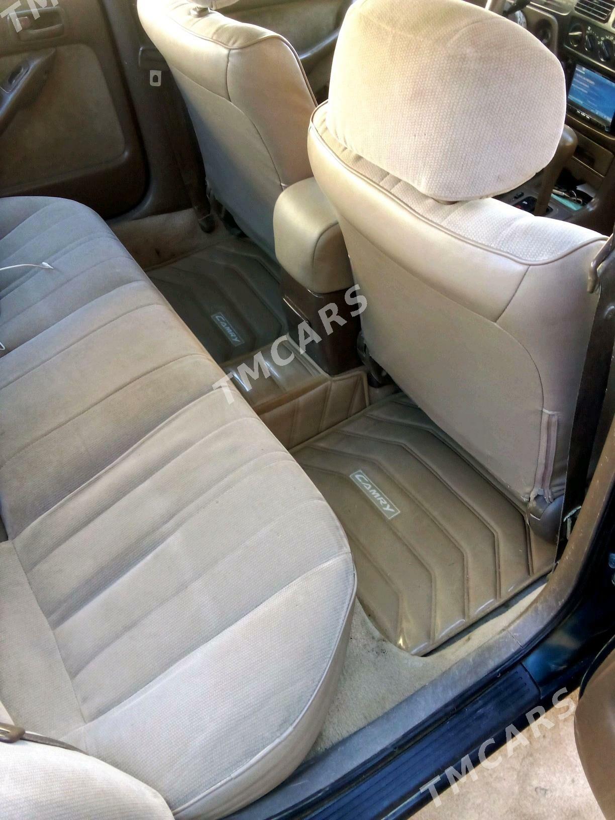 Toyota Camry 1996 - 100 000 TMT - Гурбансолтан Едже - img 2