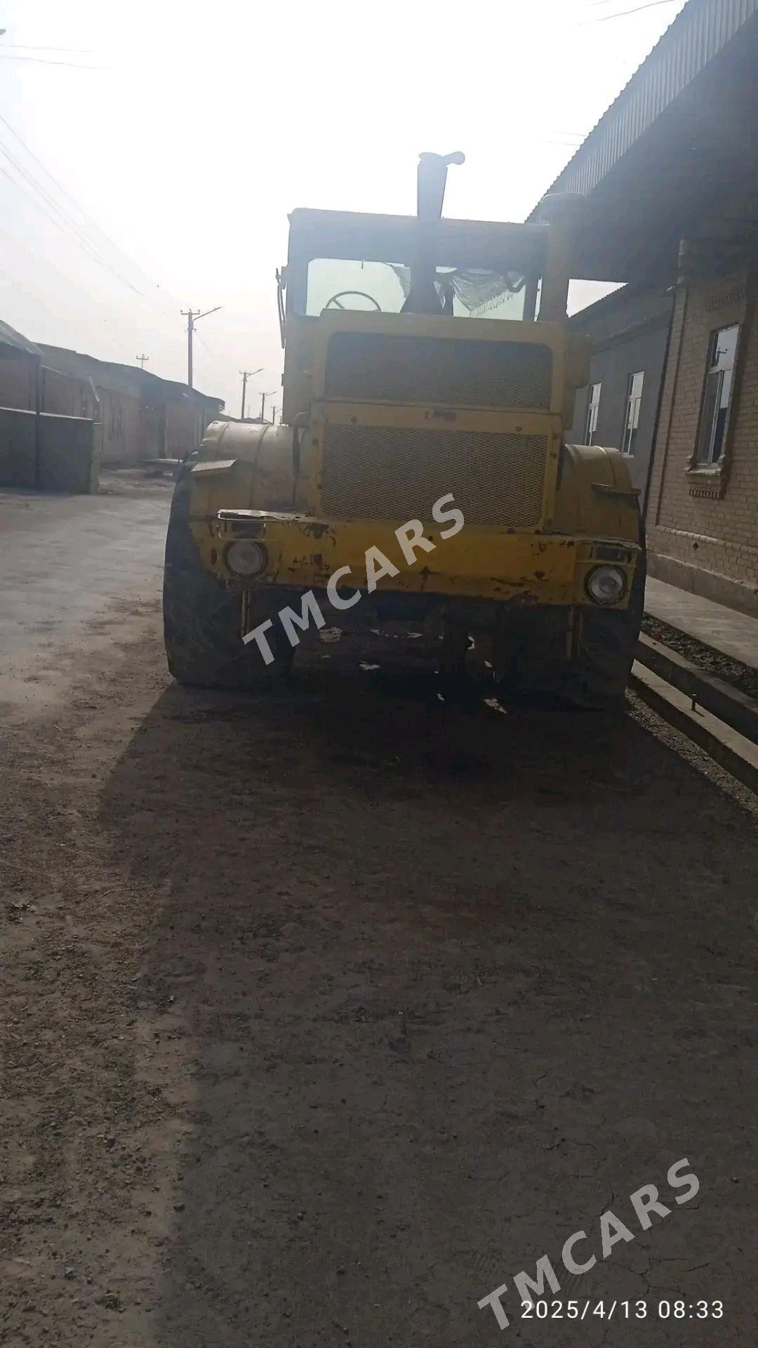 MTZ T-28 1982 - 80 000 TMT - Чарджоу - img 2