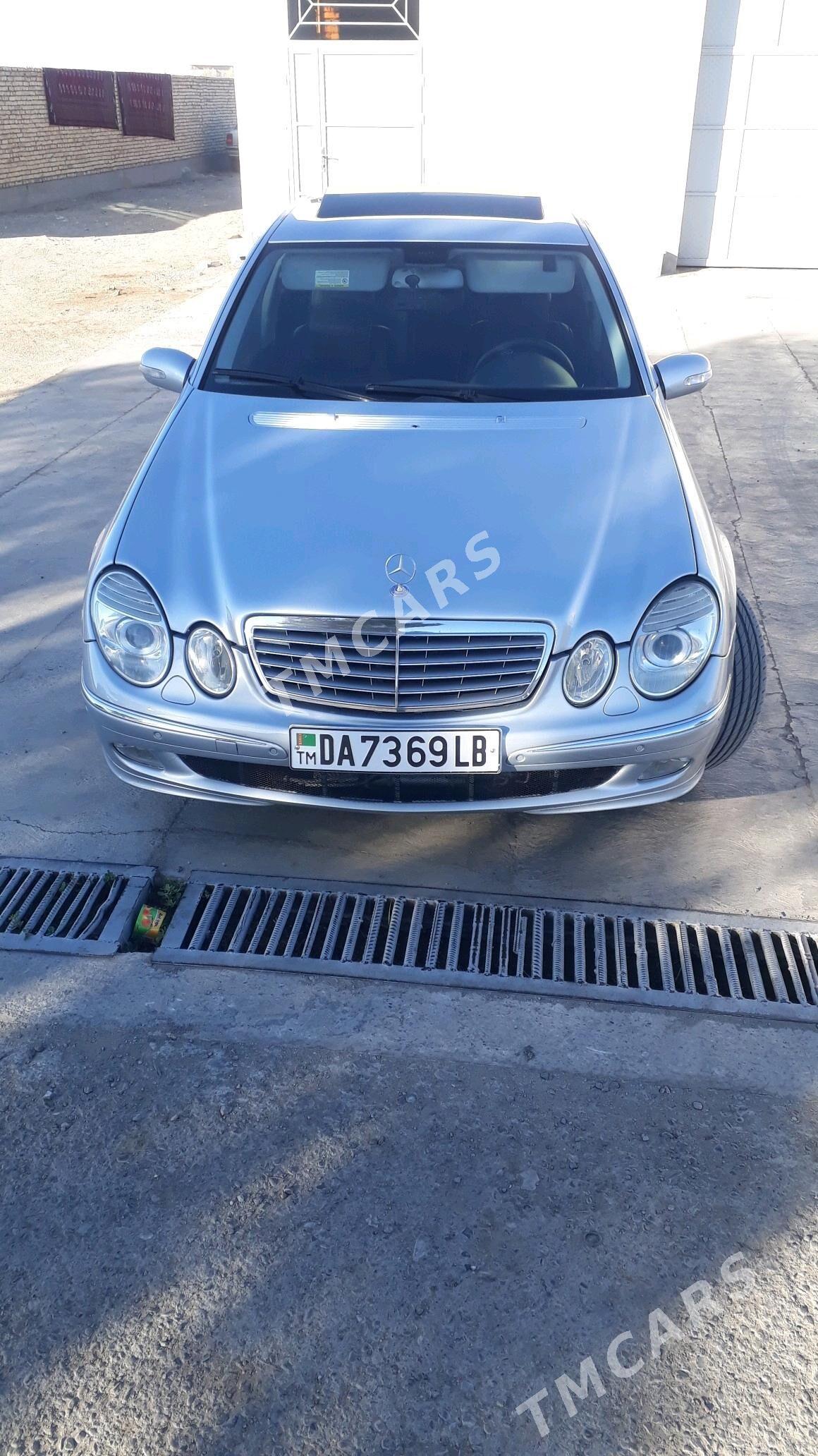 Mercedes-Benz E350 2005 - 130 000 TMT - Saýat - img 1