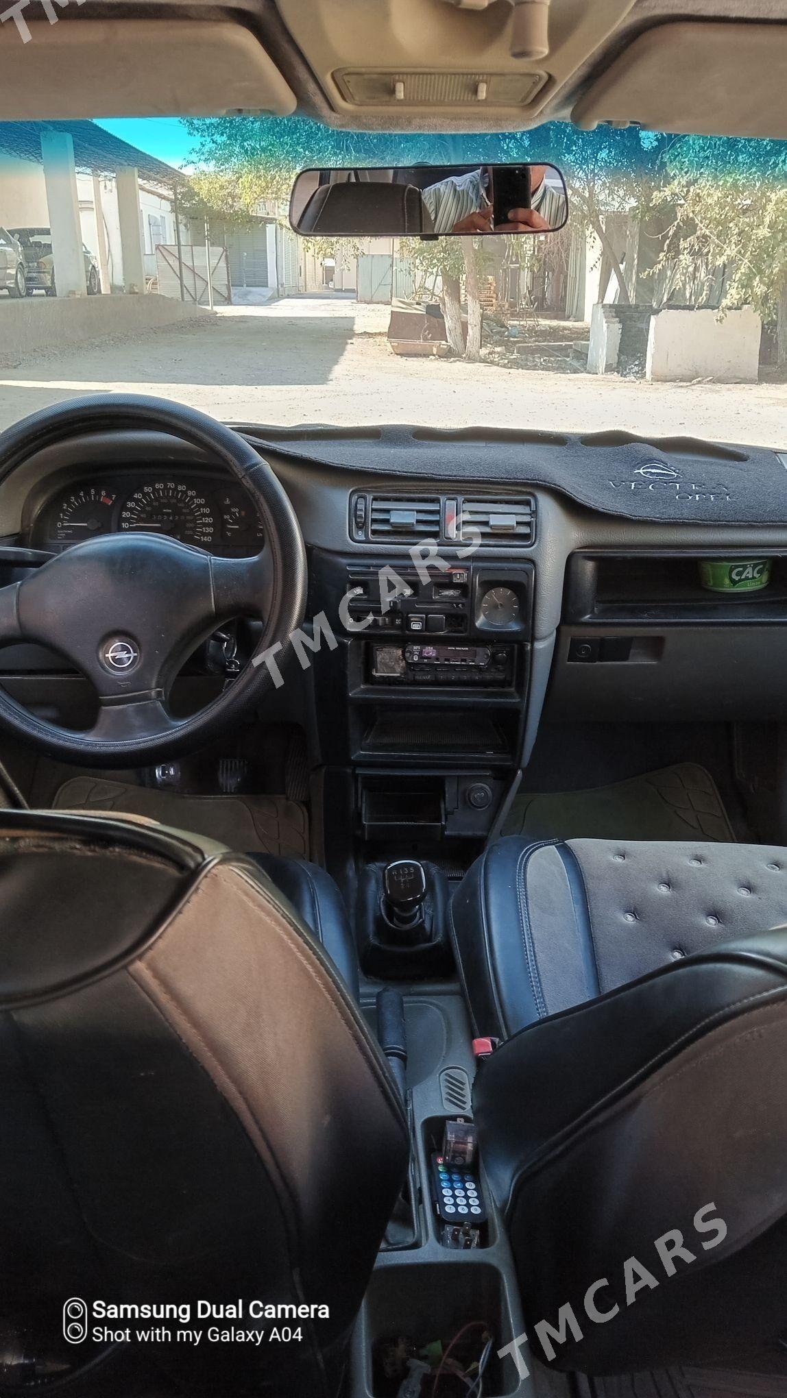 Opel Vectra 1991 - 26 000 TMT - Мары - img 4