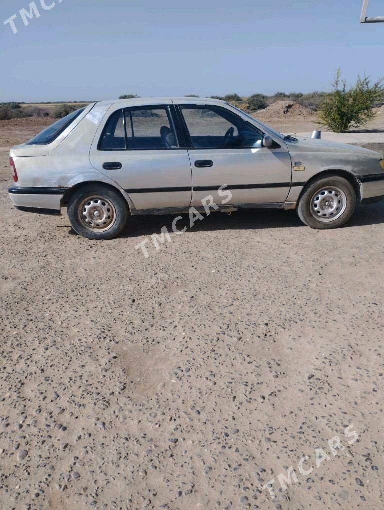 Nissan Sunny 1993 - 10 000 TMT - Теджен - img 4