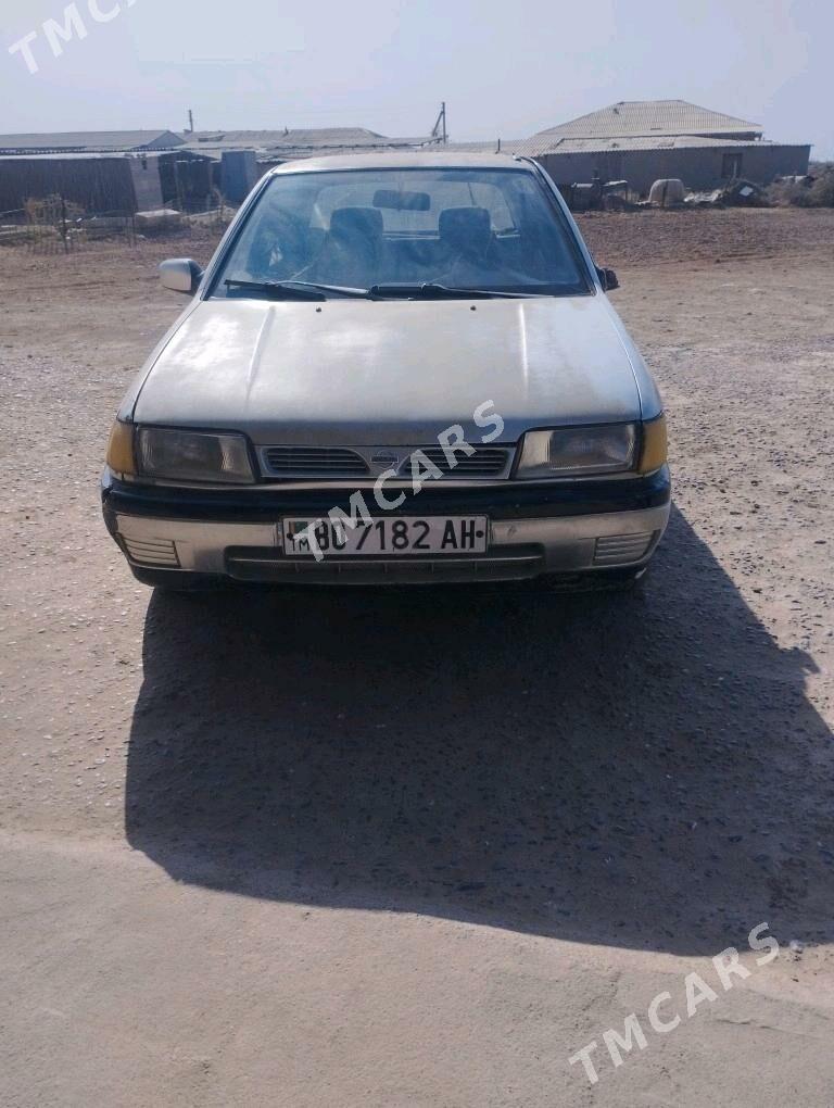 Nissan Sunny 1993 - 10 000 TMT - Теджен - img 2